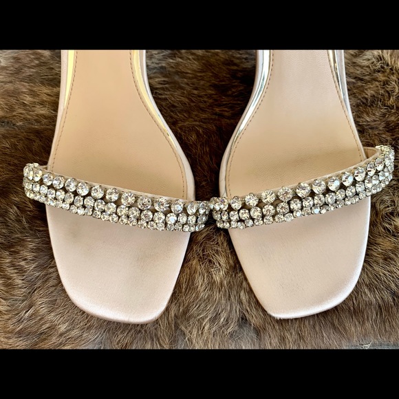 Badgley Mischka - Lori Block Heel in Champagne - Picture 7 of 16